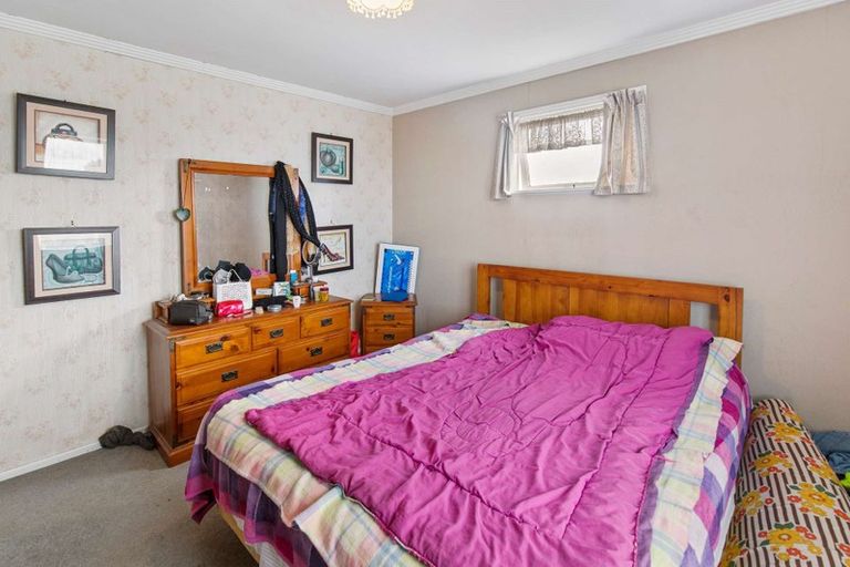 Photo of property in 4 Omori Place, Castlecliff, Whanganui, 4501