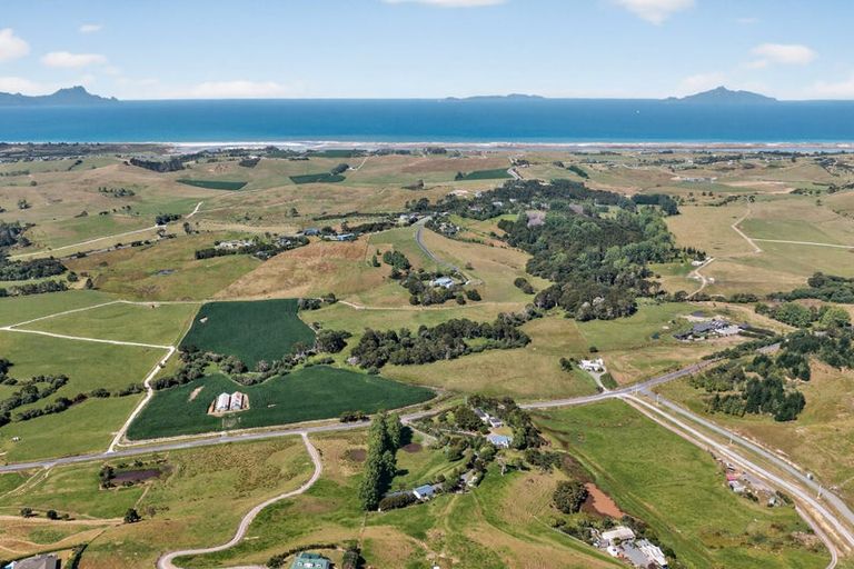 Photo of property in 386 South Road, Waipu, 0582