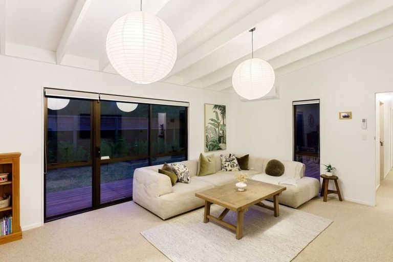 Photo of property in 27 Fincham Road, Raumati Beach, Paraparaumu, 5032