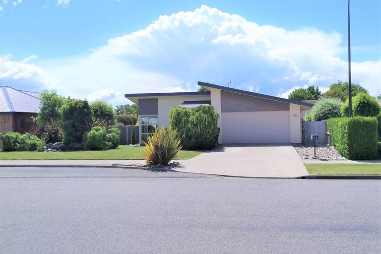 Photo of property in 14 Acacia Avenue, Rangiora, 7400