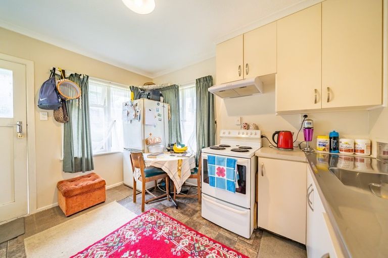 Photo of property in 8b Exchange Street, Ebdentown, Upper Hutt, 5018