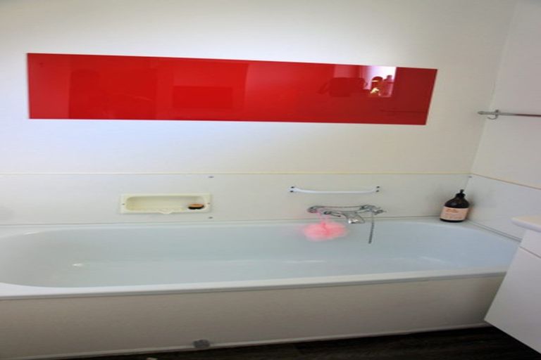 Photo of property in 2/4 Roker Street, Somerfield, Christchurch, 8024