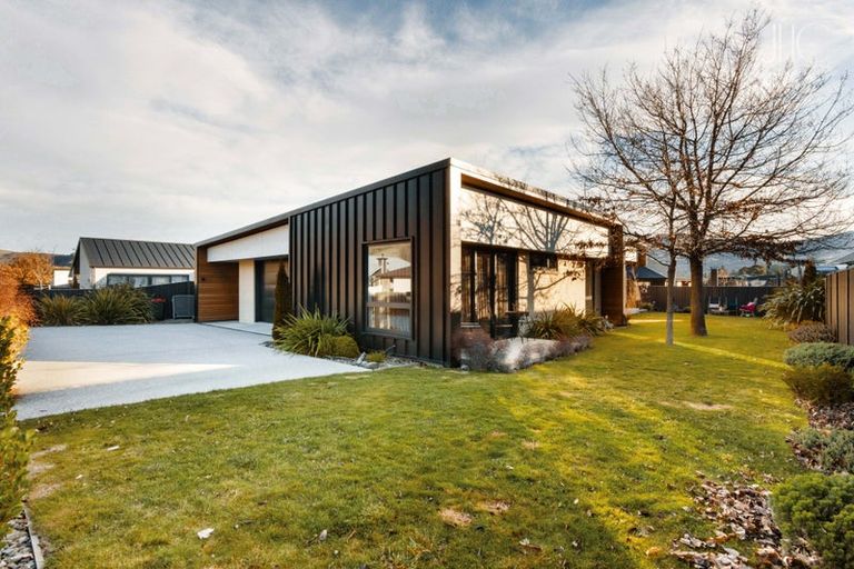 Photo of property in 7 Alpha Street, Cromwell, 9310