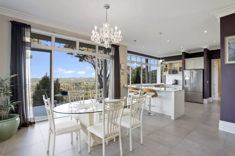 Photo of property in 291 Forest Hill Road, Waiatarua, Auckland, 0612