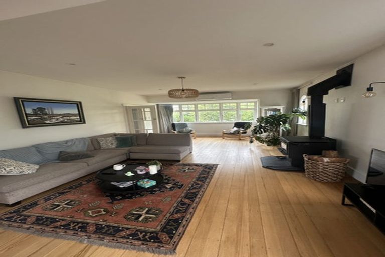 Photo of property in 33 Kotare Street, Fendalton, Christchurch, 8041