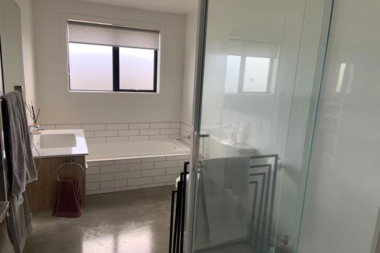 Photo of property in 28 Ladeira Place, Fitzroy, Hamilton, 3206