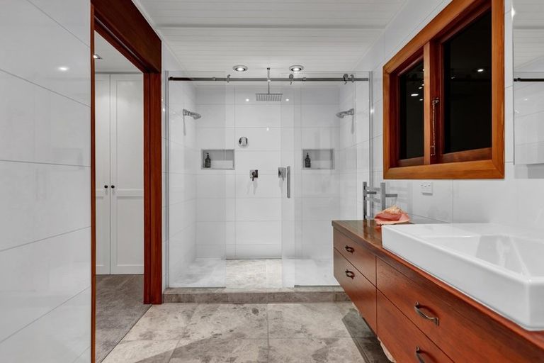 Photo of property in 331a Mangorei Road, Merrilands, New Plymouth, 4312