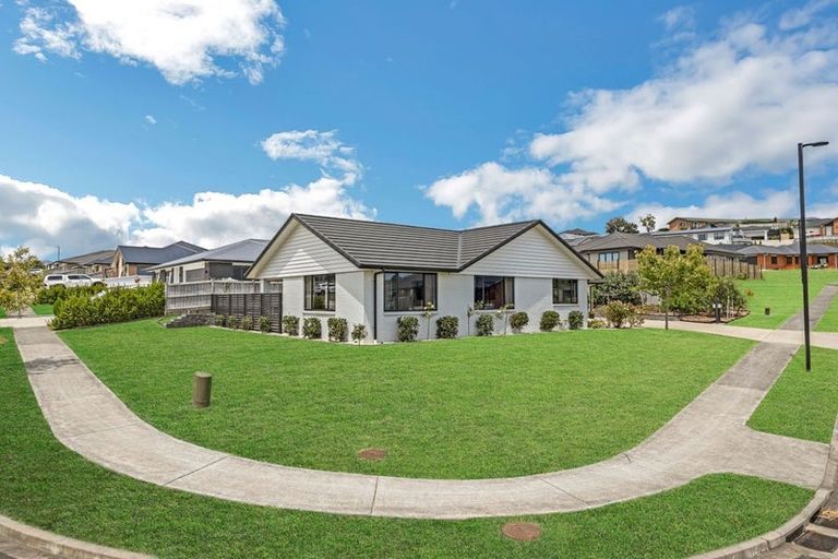 Photo of property in 1 James Elliot Way, Pokeno, 2402