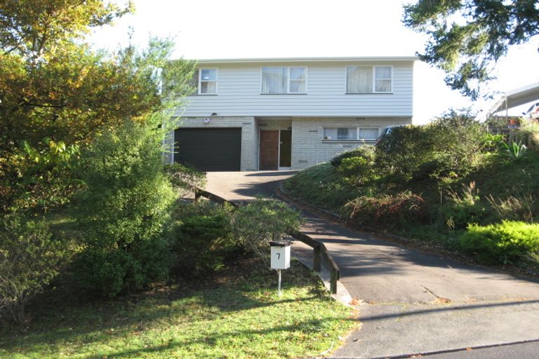 Photo of property in 7 Manor Drive, Stokes Valley, Lower Hutt, 5019