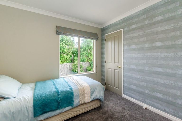 Photo of property in 80 Guildford Drive, Paraparaumu, 5032