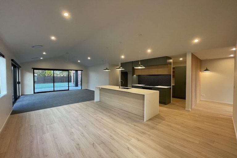 Photo of property in 72 Hugo Shaw Drive, Cambridge, 3434