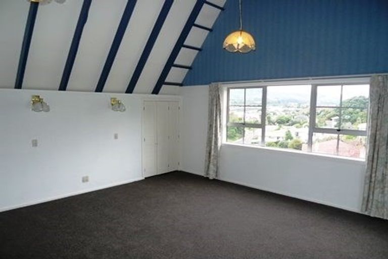 Photo of property in 18 Wilfred Street, Tawa, Wellington, 5028