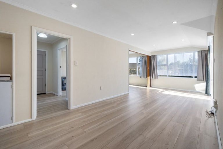 Photo of property in 43 Sheffield Street, Awapuni, Palmerston North, 4412