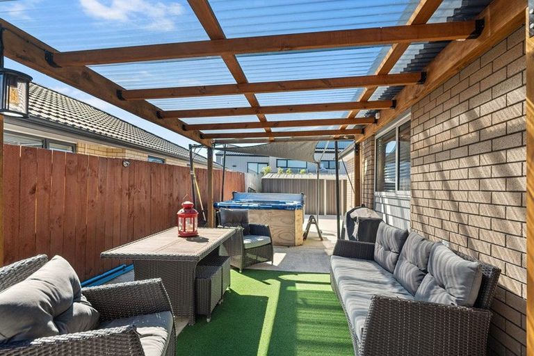 Photo of property in 5 Minerva Avenue, Helensville, 0800