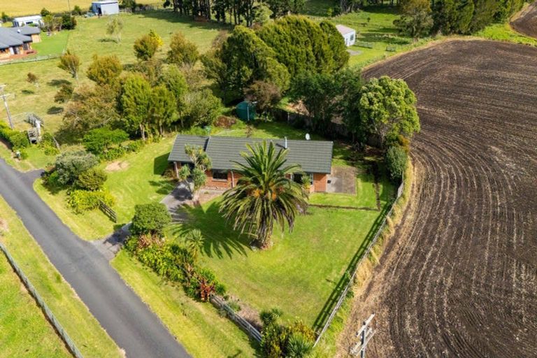 Photo of property in 40 Rona Road, Brixton, Waitara, 4382