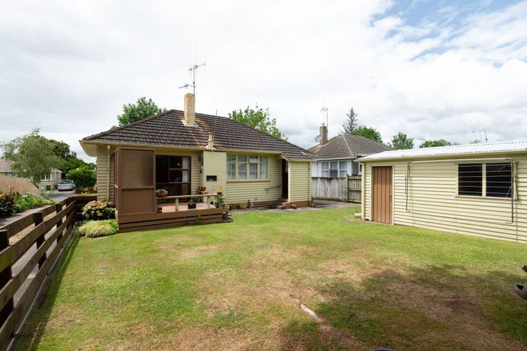 Photo of property in 53 Kenney Crescent, Fairfield, Hamilton, 3214