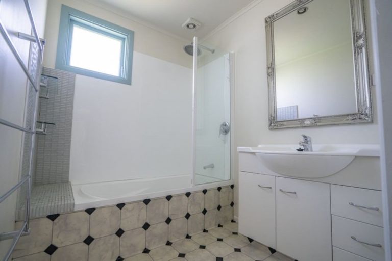 Photo of property in 44 Mackinnon Loop, Te Anau, 9600