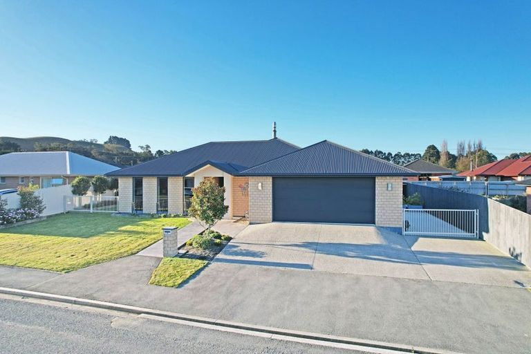 Photo of property in 14 Mcmullan Place, Oamaru North, Oamaru, 9400