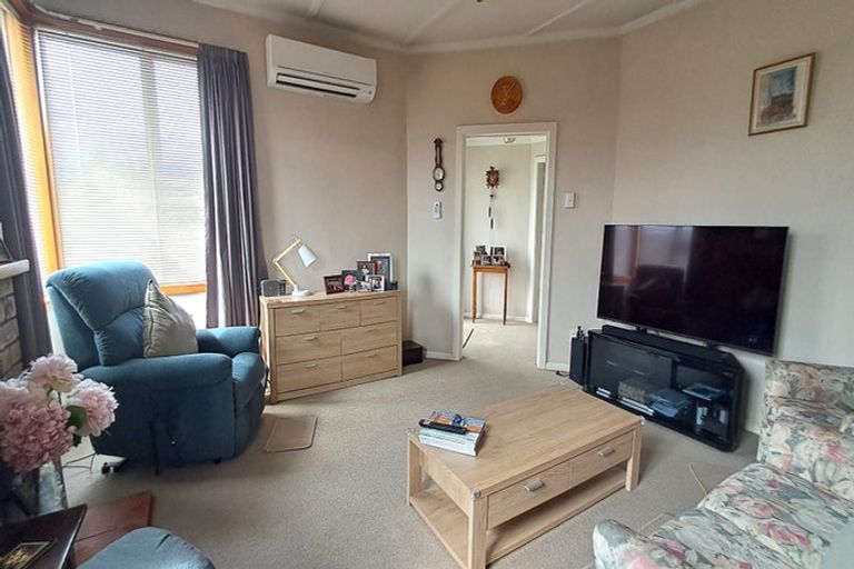 Photo of property in 162 Queen Street, Westport, 7825