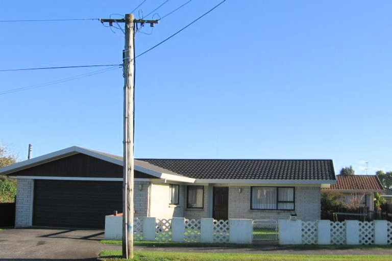 Photo of property in 2/36a Clevedon Road, Papakura, 2110