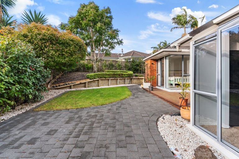 Photo of property in 32 Currell Way, Somerville, Auckland, 2014