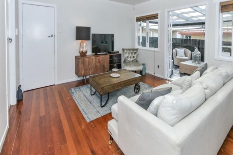 Photo of property in 40a Riro Street, Point Chevalier, Auckland, 1022