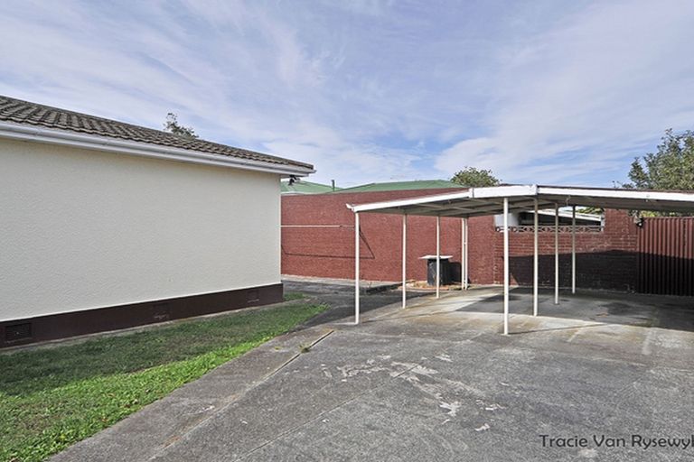 Photo of property in 1b Hobson Place, Takaro, Palmerston North, 4412