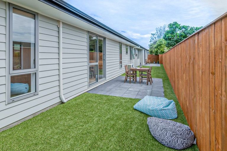 Photo of property in 6 Saint Vincent Way, Waikanae, 5036