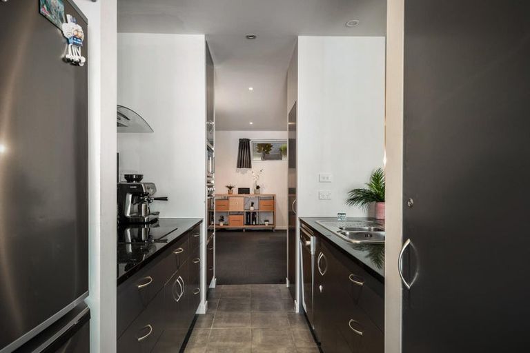 Photo of property in 97 Hallenstein Street, Queenstown, 9300