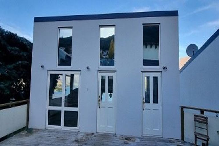 Photo of property in 3a Strawberry Lane, Fernhill, Queenstown, 9300