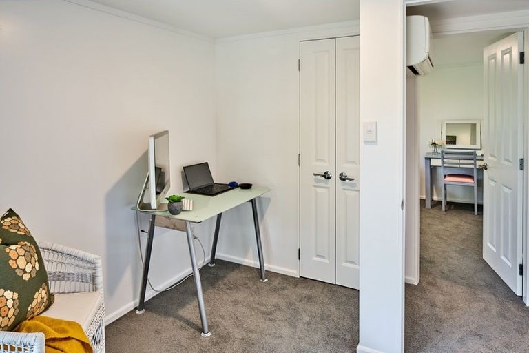 Photo of property in 72 Paremata Road, Paremata, Porirua, 5024