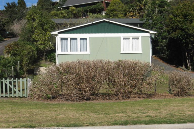 Photo of property in 8 Pepe Road, Tairua, 3508