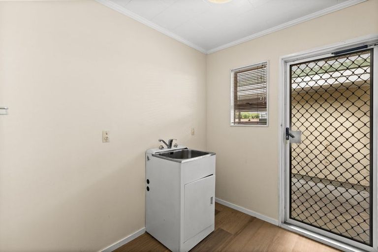 Photo of property in 68 Church Road, Taradale, Napier, 4112