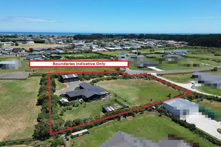 Photo of property in 9 Lakeview Drive, Foxton Beach, Foxton, 4815