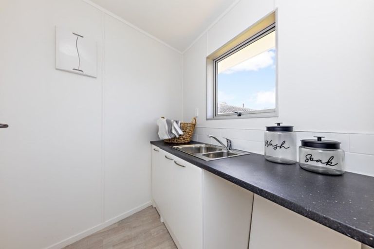 Photo of property in 36 Cranmere Crescent, Mangere East, Auckland, 2024