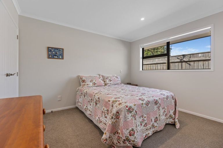Photo of property in 10 Ta Paora Drive, Bell Block, New Plymouth, 4312