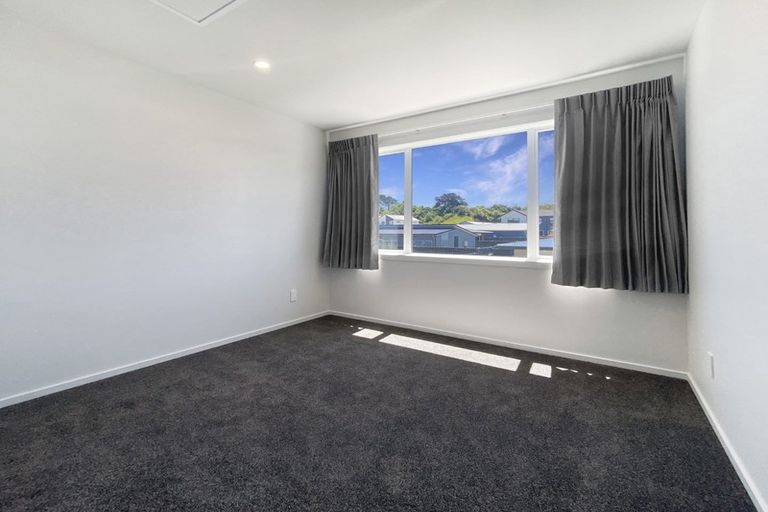 Photo of property in 36 Pateke Drive, Kenepuru, Porirua, 5022