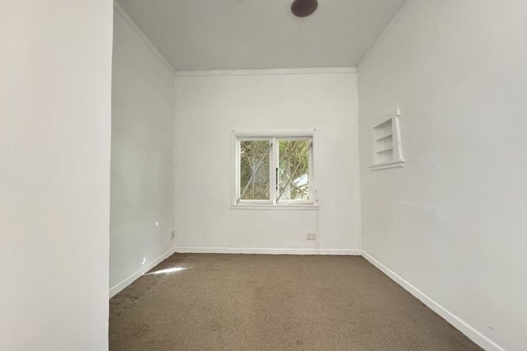 Photo of property in 2/51 Barnard Street, Wadestown, Wellington, 6012