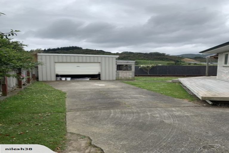 Photo of property in 28 Wetherby Grove, Wainuiomata, Lower Hutt, 5014