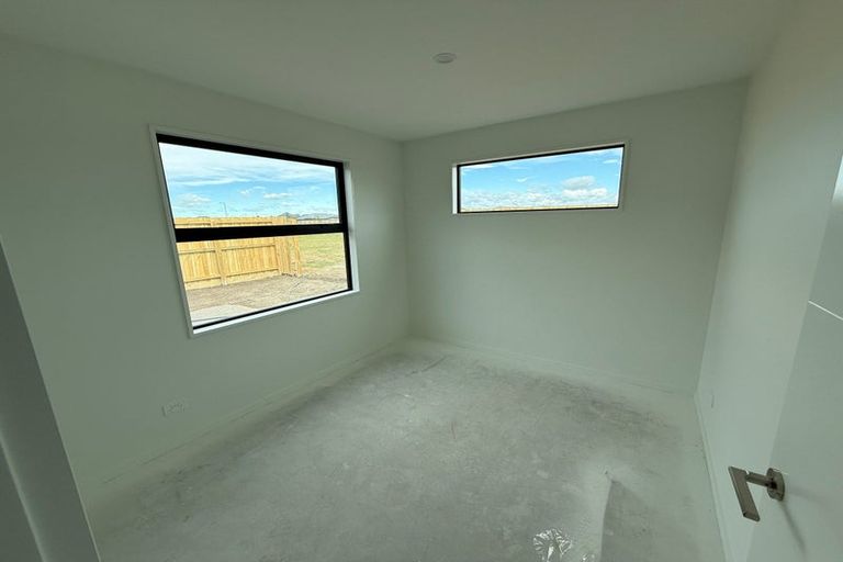 Photo of property in 10 Maple Lane, Rolleston, 7614