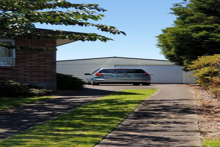 Photo of property in 16 Villa Place, Bell Block, New Plymouth, 4312