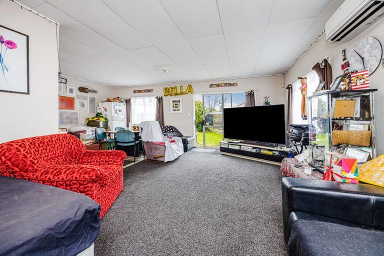 Photo of property in 1/5 Solveig Place, Randwick Park, Auckland, 2105