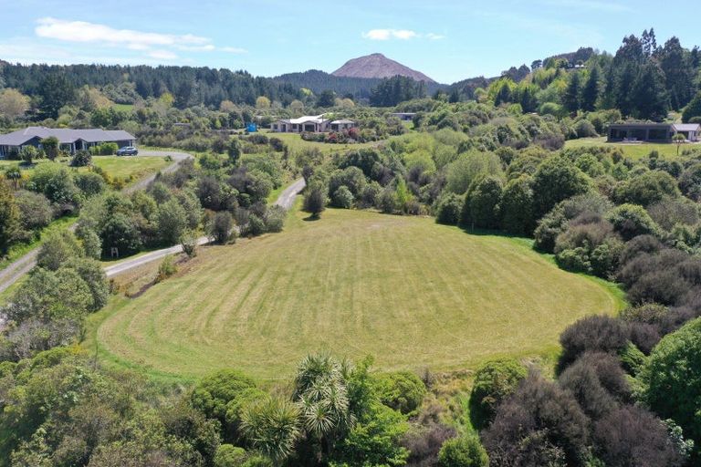 Photo of property in 4a Oakdale Drive, Kinloch, Taupo, 3377