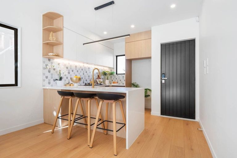 Photo of property in 49 Whiteywood Street, Westgate, 0814