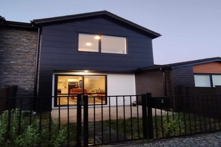 Photo of property in 4 Whakato Avenue, Kumeu, 0810