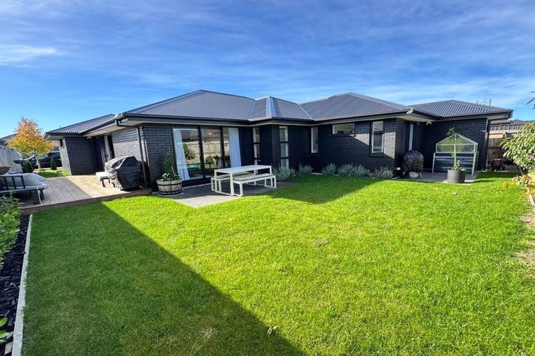 Photo of property in 20 Rannoch Drive, Yaldhurst, Christchurch, 8042
