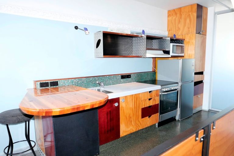 Photo of property in Qba Apartments, 4r/51 Webb Street, Mount Cook, Wellington, 6011