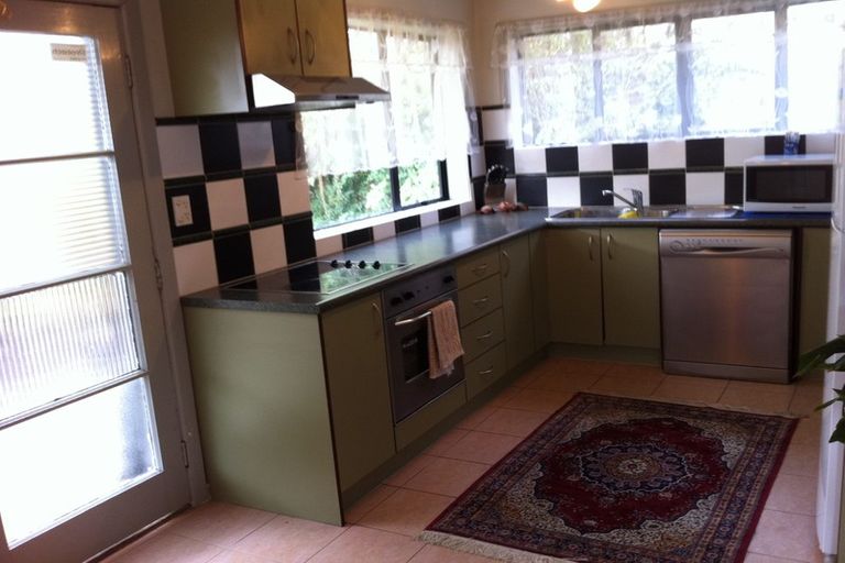 Photo of property in 44 Margate Road, Blockhouse Bay, Auckland, 0600