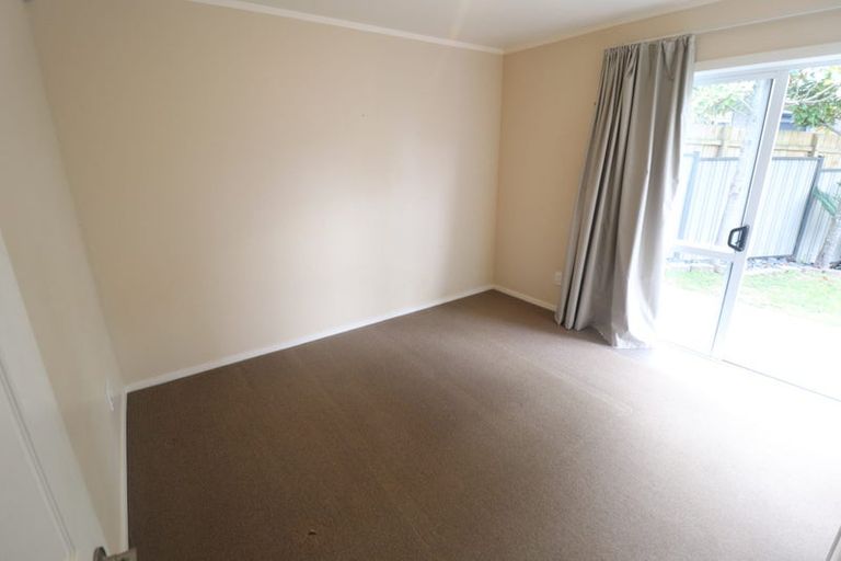 Photo of property in 81 Sturges Road, Henderson, Auckland, 0612
