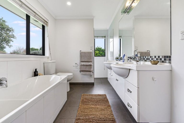 Photo of property in 60 Devine Road, Tamahere, Hamilton, 3283